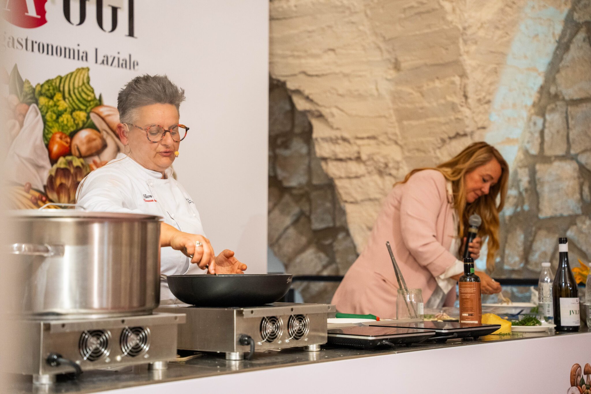 Chef in showcooking al Salone Assaggi